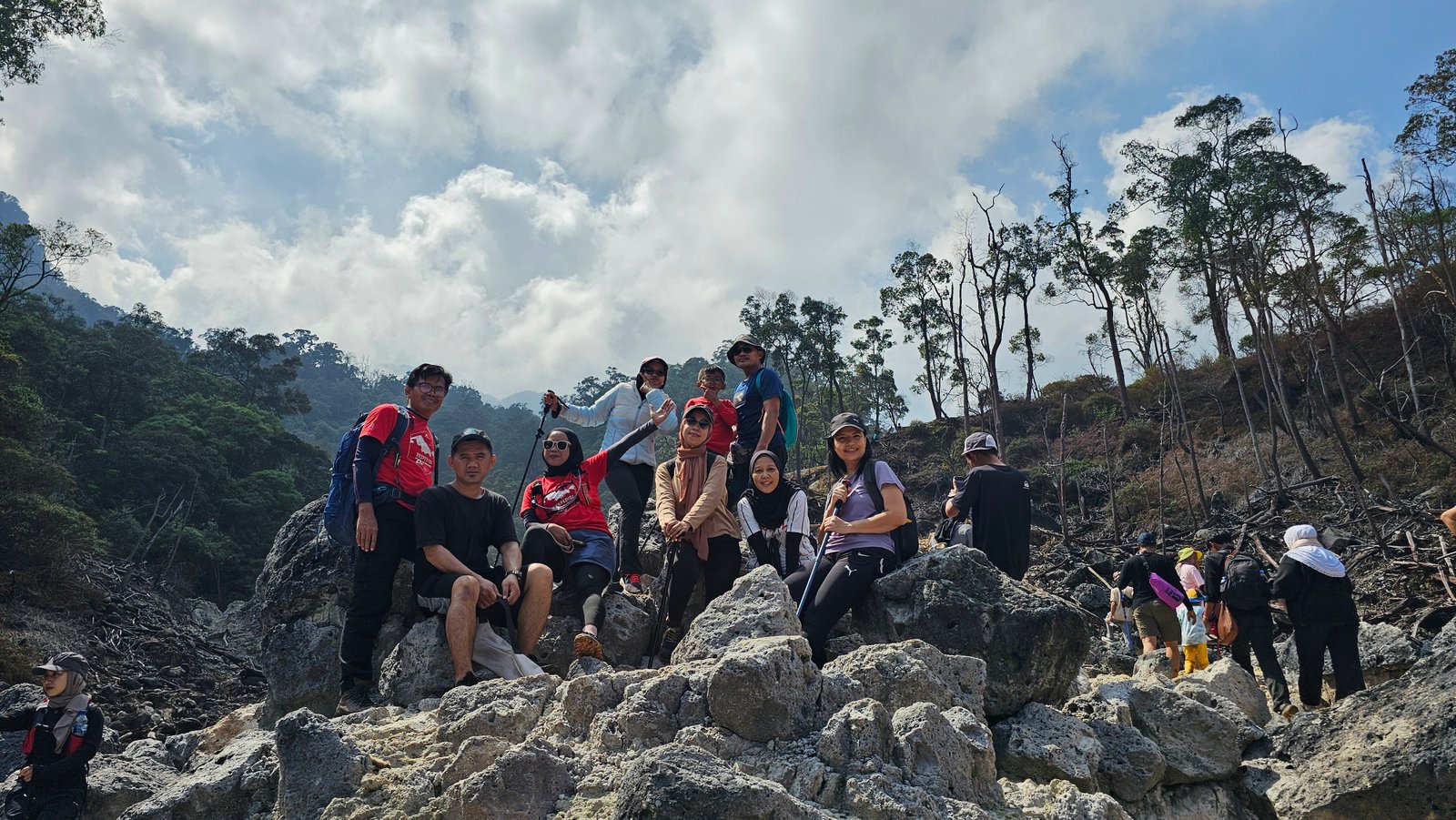 Tracking Kawah ratu